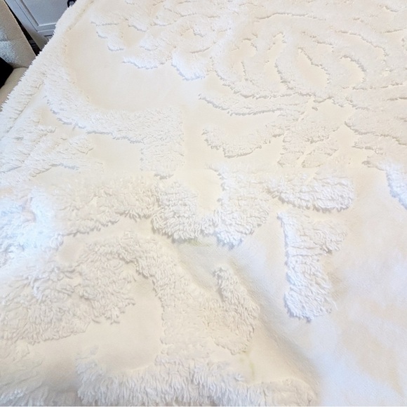 Tufted Chenille White Cotton Duvet Cover Button Cover Traditional 84” X 84” Full - Picture 3 of 5